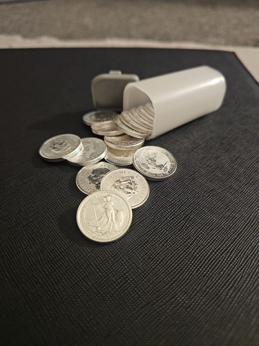 One silver coin - 1/4,